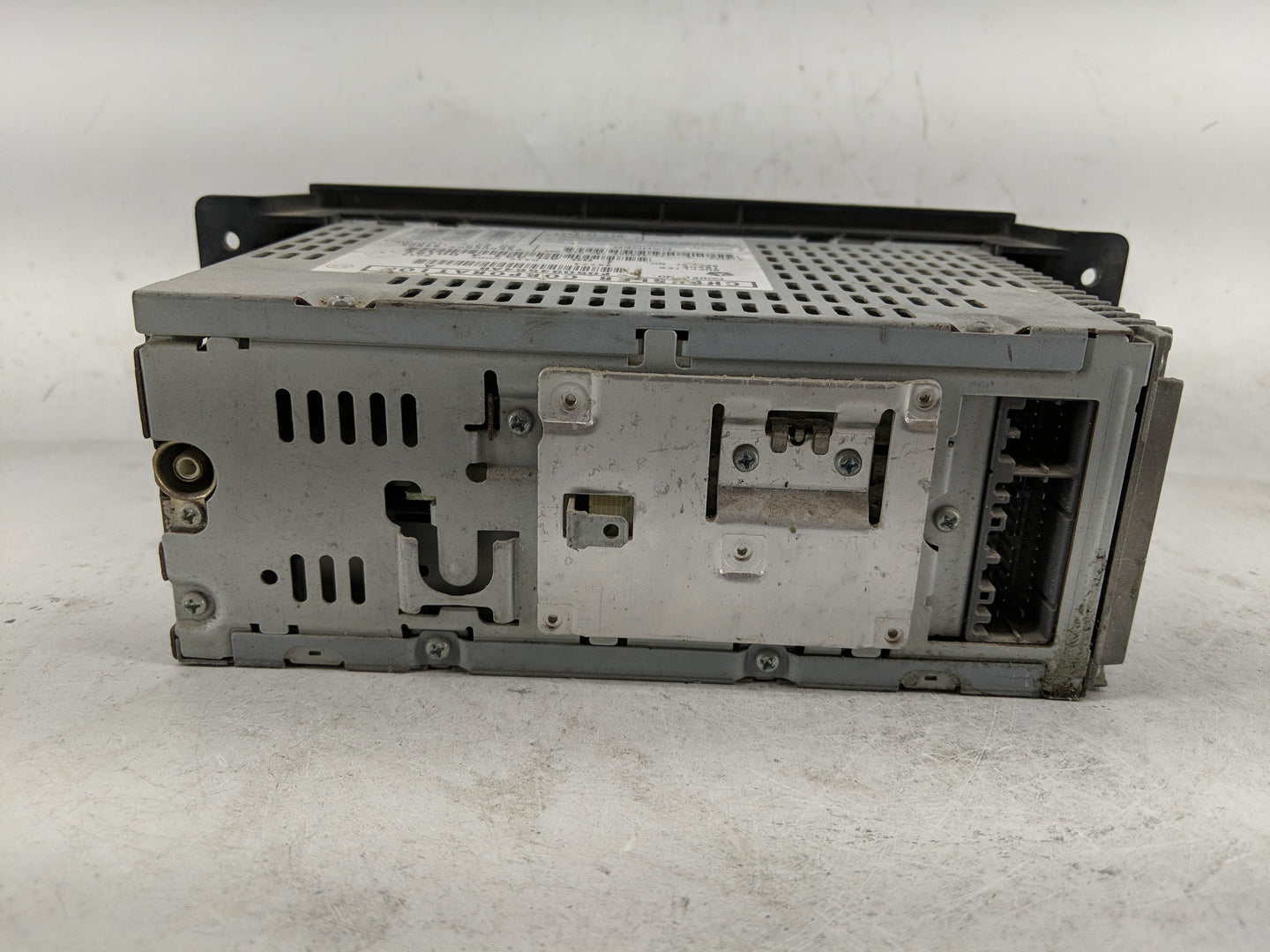 2004-2008 Chrysler Pacifica Radio AM FM Cd Player Receiver Replacement P/N:P05082764AF P05082764AD Fits OEM Used Auto Parts 