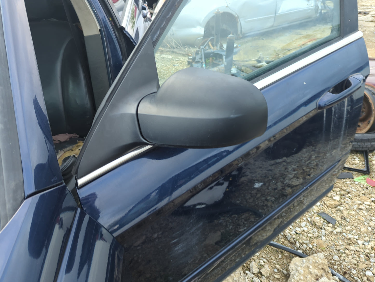 2004-2005 Chrysler Pacifica Driver Side View Mirror - Left Door Mirror OEM Used - Oemusedautoparts1.com