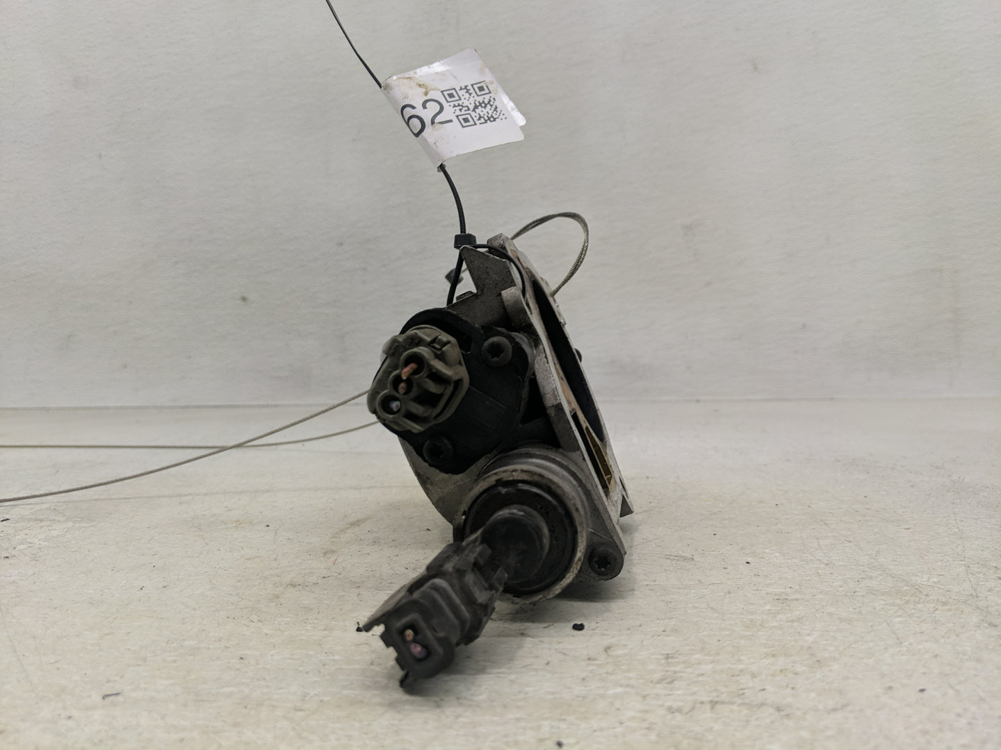 2004 Chrysler Pacifica Throttle Body P/N:04861570AD Fits OEM Used Auto Parts - Oemusedautoparts1.com