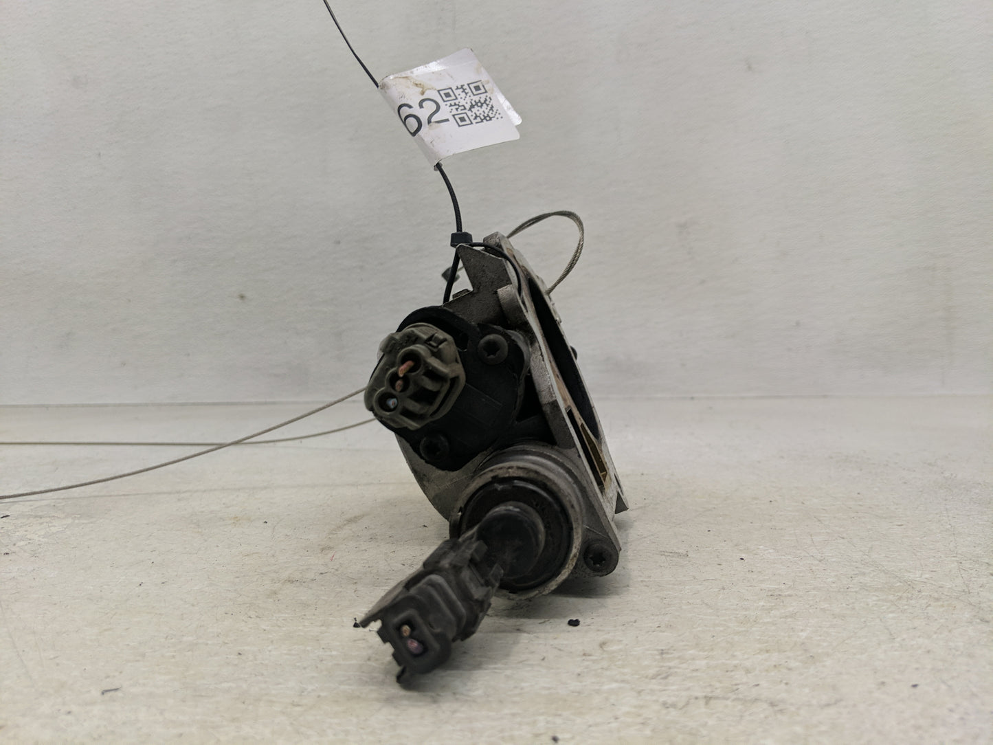 2004 Chrysler Pacifica Throttle Body P/N:04861570AD Fits OEM Used Auto Parts - Oemusedautoparts1.com