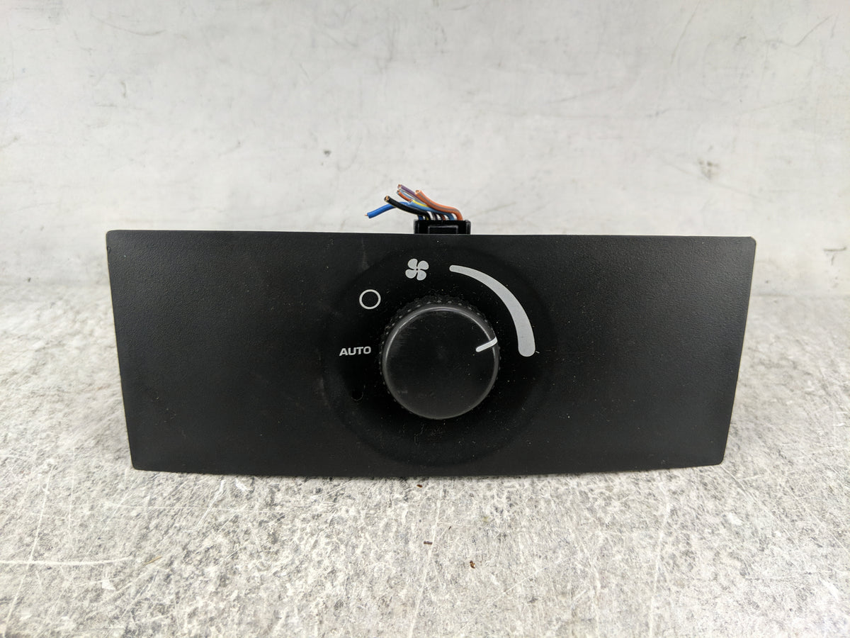2004 Chrysler Pacifica Climate Control Module Temperature AC/Heater Replacement Fits OEM Used Auto Parts - Oemusedautoparts1