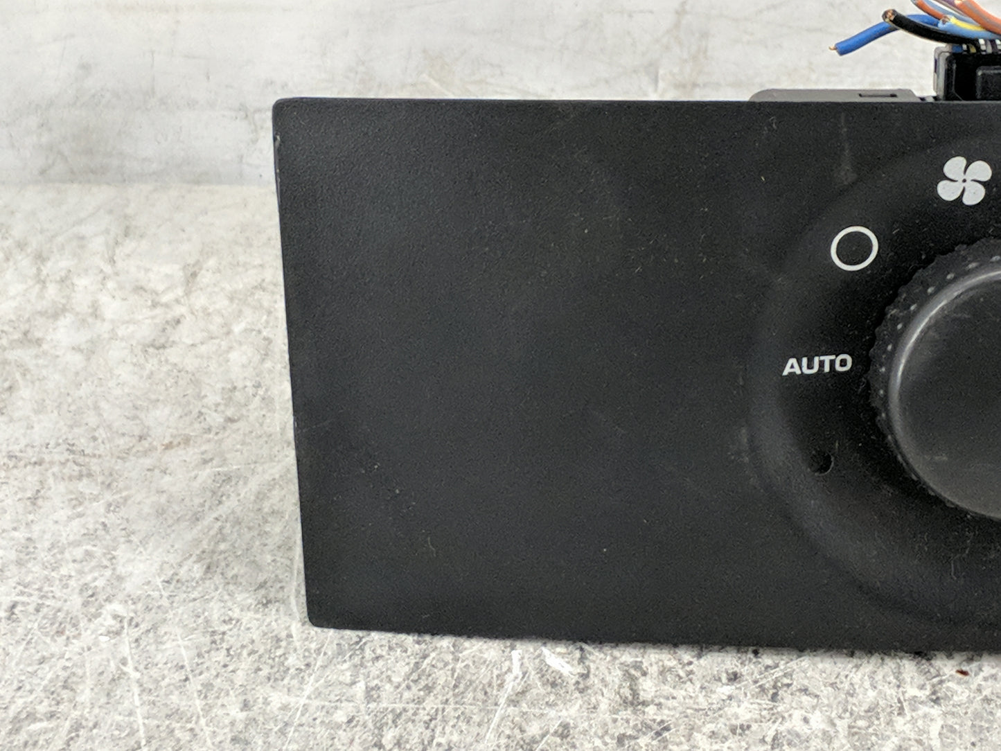 2004 Chrysler Pacifica Climate Control Module Temperature AC/Heater Replacement Fits OEM Used Auto Parts - Oemusedautoparts1