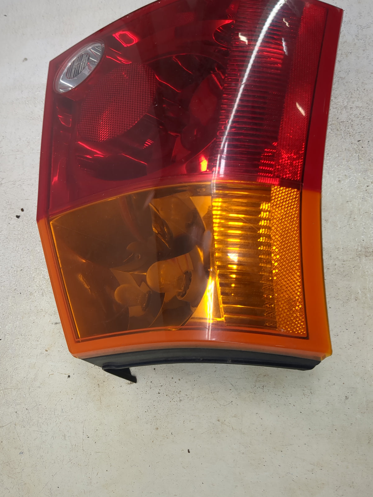 2004-2008 Chrysler Pacifica Tail Light Assembly Driver Left OEM Fits Fits 2004 2005 2006 2007 2008 OEM Used Auto Parts - Oem