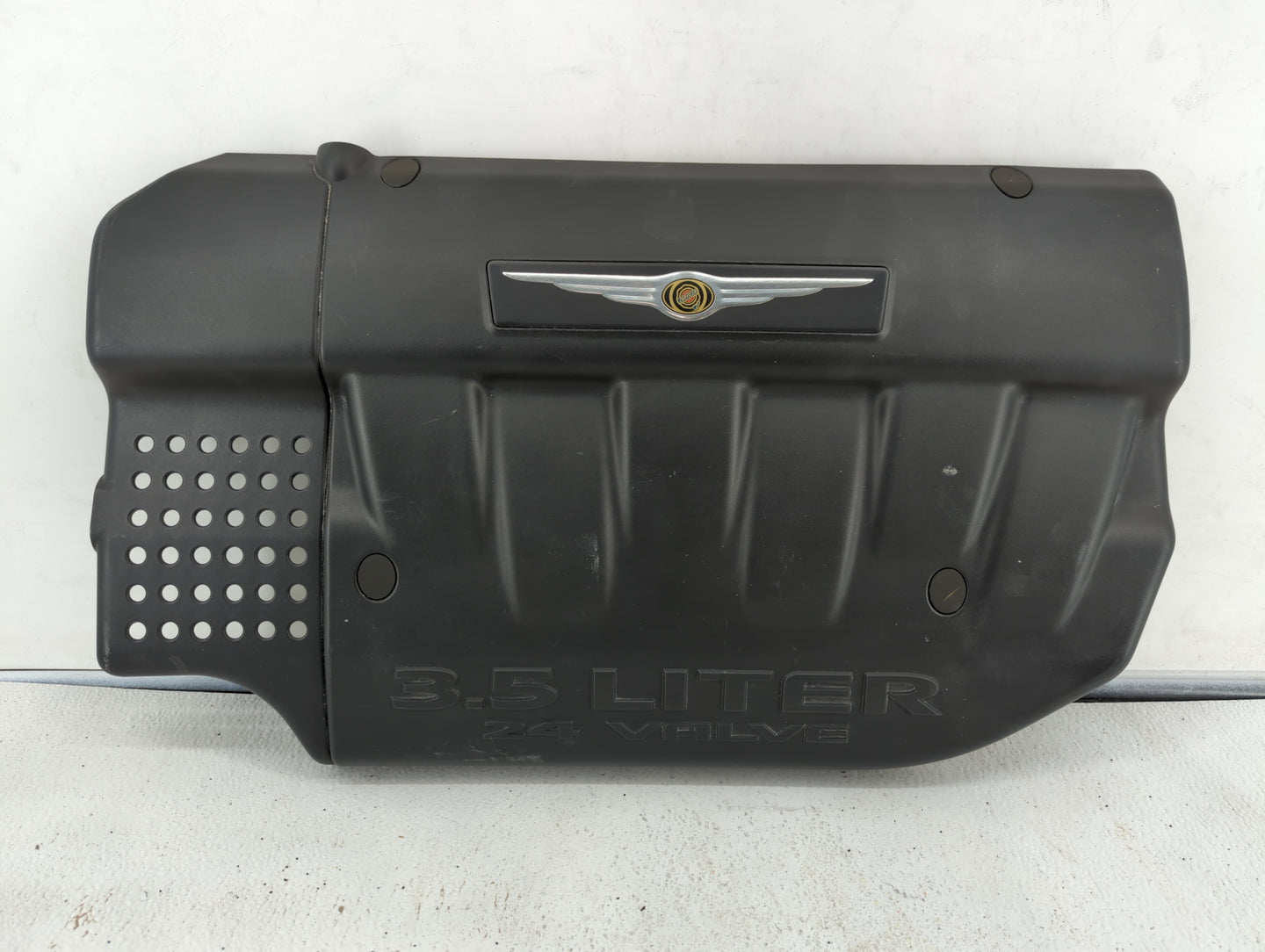 2004 Chrysler Pacifica Engine Cover Black - Oemusedautoparts1.com