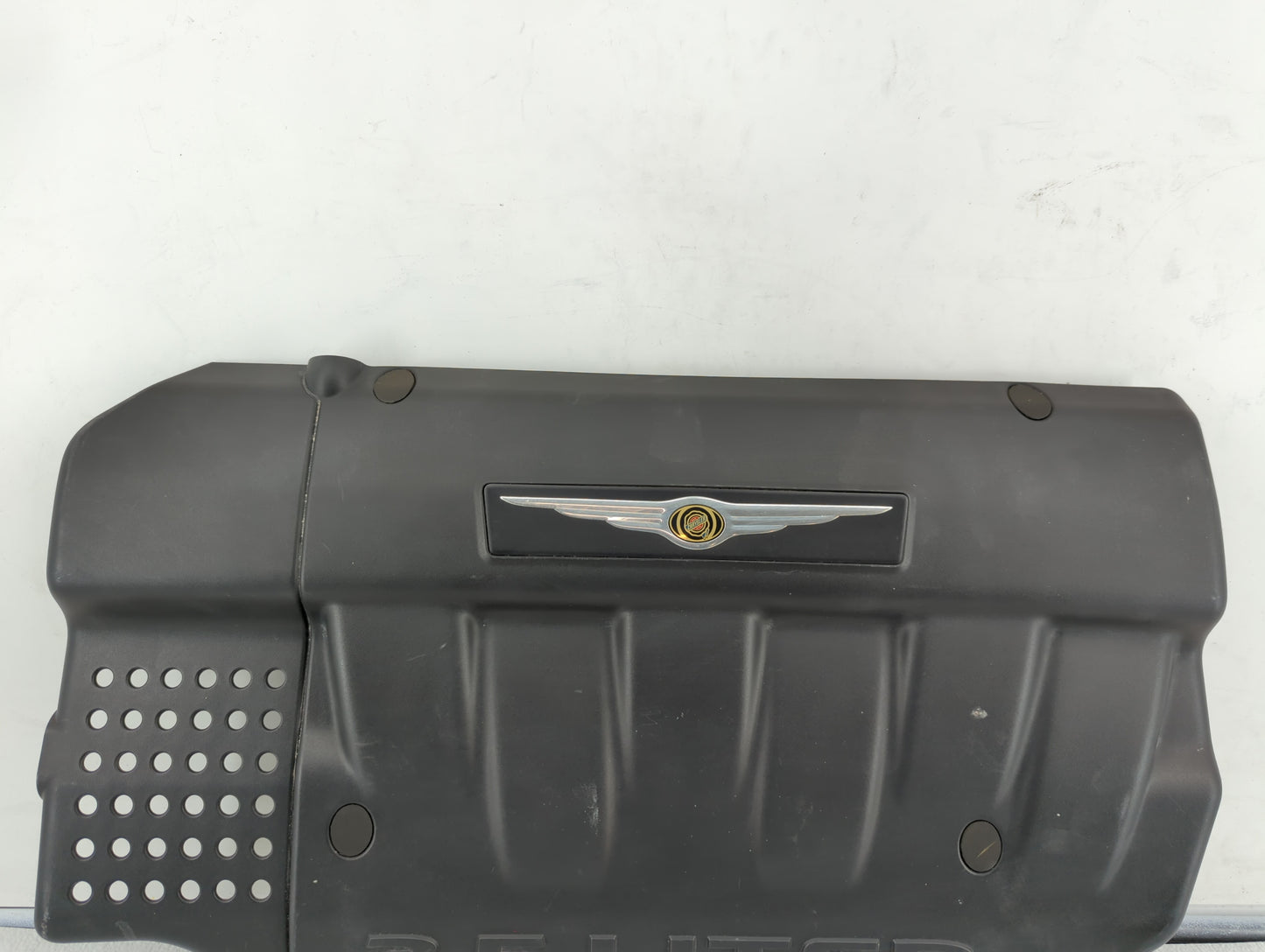 2004 Chrysler Pacifica Engine Cover Black - Oemusedautoparts1.com