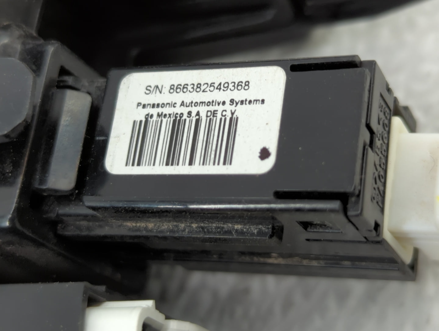 2004 Chrysler Pacifica Dash Trim Panel Oem 866382549368 - Oemusedautoparts1.com