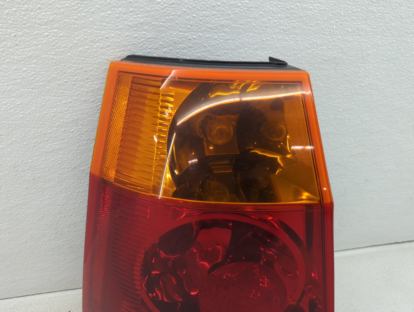 2004 Chrysler Pacifica Tail Light Assembly Driver Left OEM P/N:04857587AC Fits OEM Used Auto Parts - Oemusedautoparts1.com