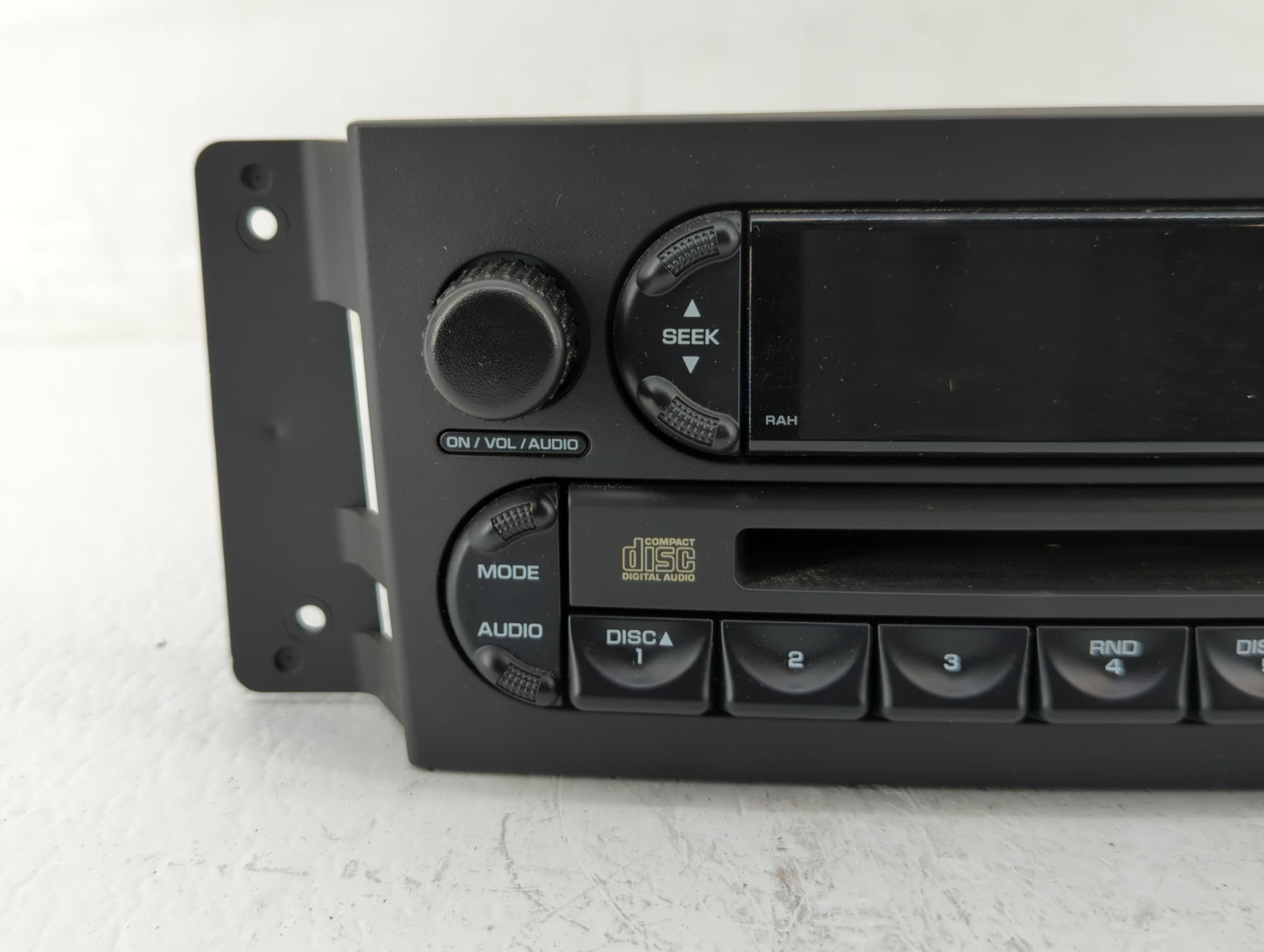 2004-2008 Chrysler Pacifica Radio AM FM Cd Player Receiver Replacement P/N:P05094031AF P05094564AB Fits OEM Used Auto Parts 