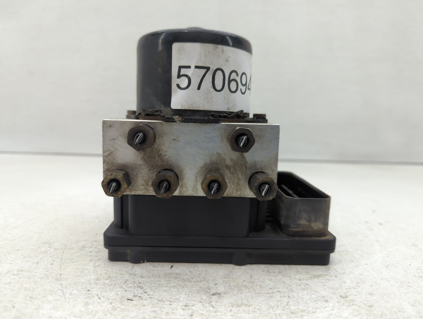 2004 Chrysler Pacifica ABS Pump Control Module Replacement Fits OEM Used Auto Parts - Oemusedautoparts1.com