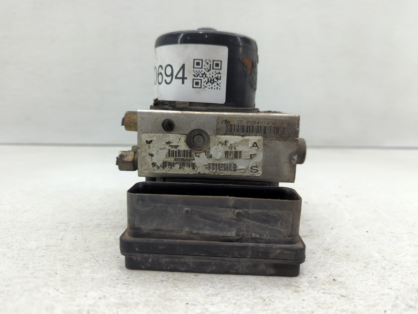 2004 Chrysler Pacifica ABS Pump Control Module Replacement Fits OEM Used Auto Parts - Oemusedautoparts1.com