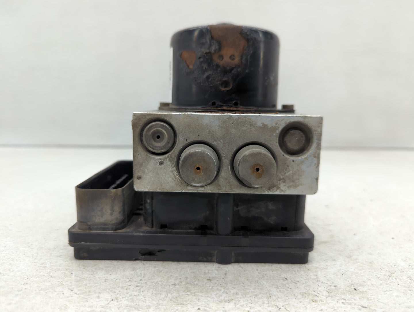 2004 Chrysler Pacifica ABS Pump Control Module Replacement Fits OEM Used Auto Parts - Oemusedautoparts1.com