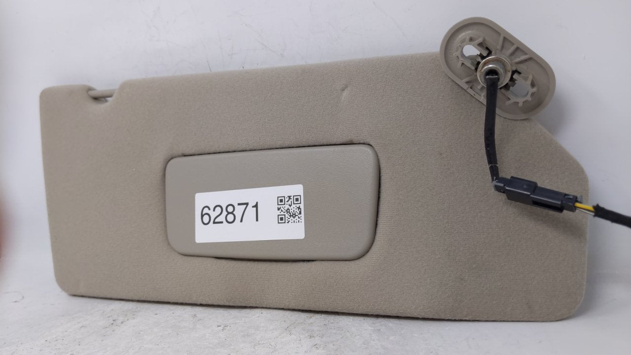 2004 Chrysler Pacifica Sun Visor Shade Replacement Passenger Right Mirror Fits OEM Used Auto Parts - Oemusedautoparts1.com