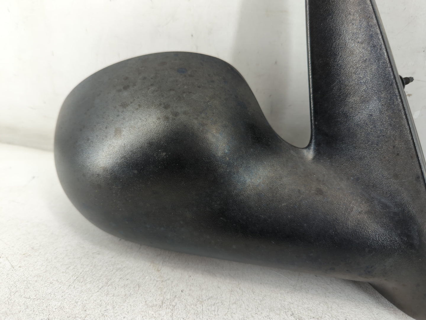 2004-2010 Chrysler Pt Cruiser Passenger Side View Mirror - Right Door Mirror OEM Used - Oemusedautoparts1.com
