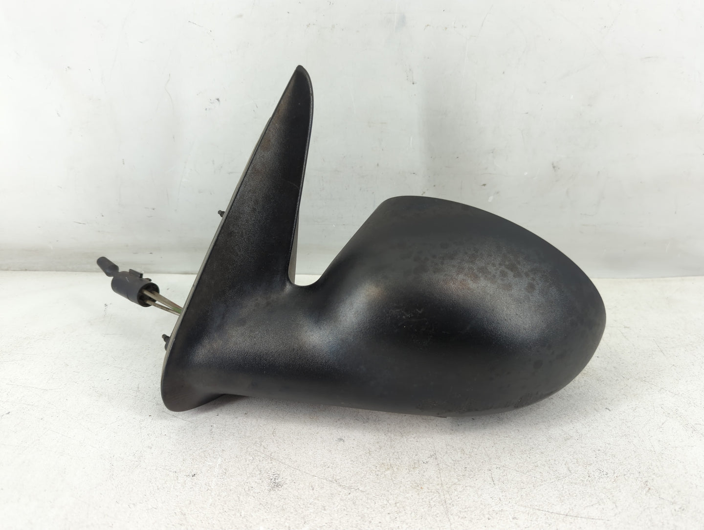 2004-2010 Chrysler Pt Cruiser Driver Side View Mirror - Left Door Mirror OEM Used - Oemusedautoparts1.com