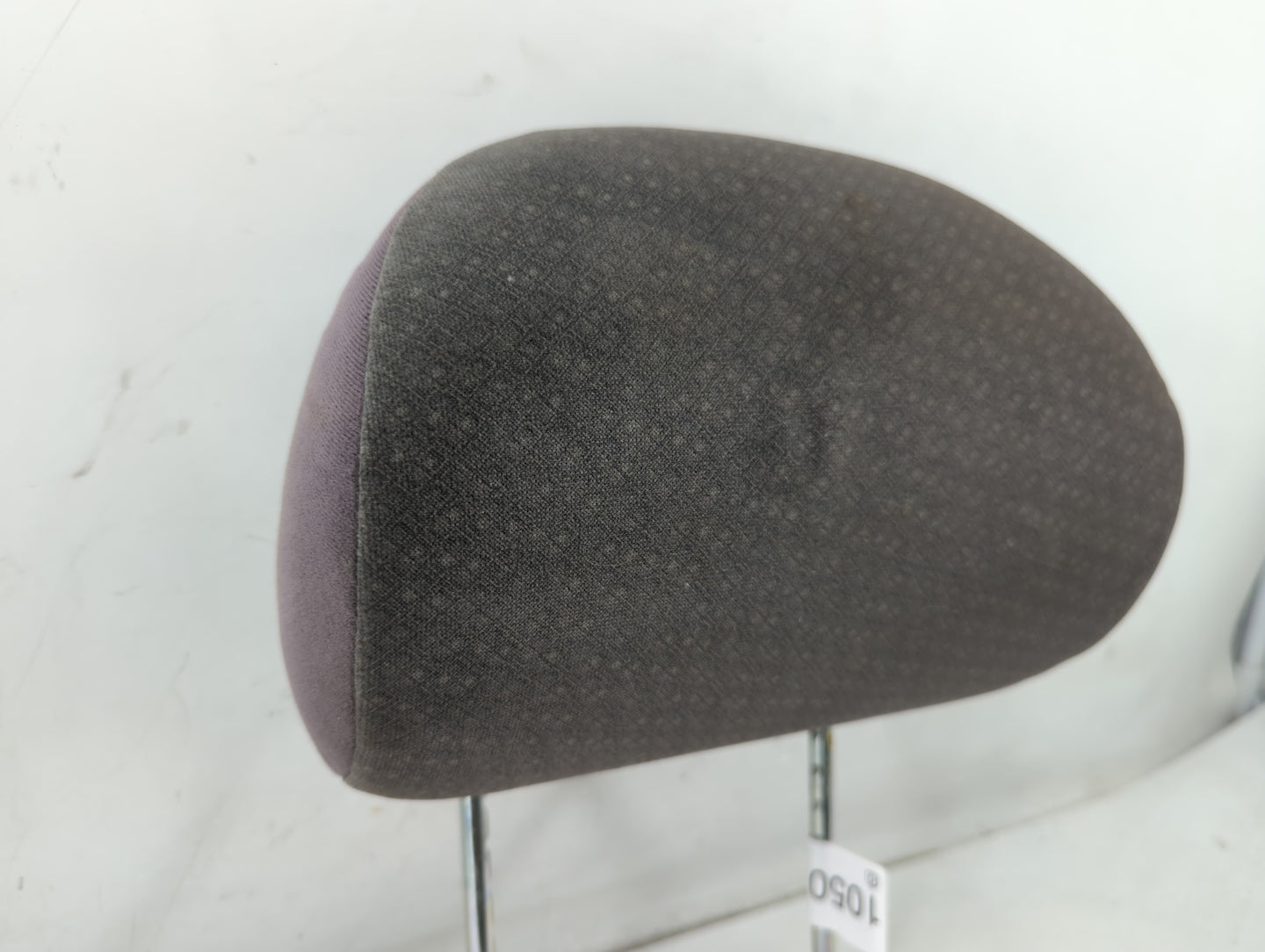 2002-2005 Chrysler Pt Cruiser Headrest Head Rest Front Driver Passenger Seat Fits Fits 2002 2003 2004 2005 OEM Used Auto Par