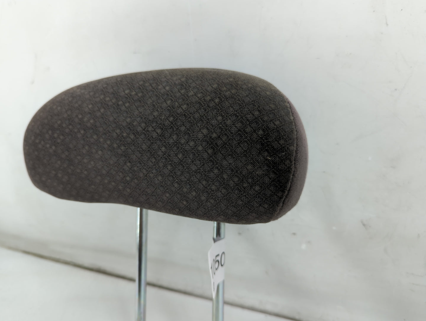 2003-2005 Chrysler Pt Cruiser Headrest Head Rest Front Driver Passenger Seat Fits Fits 2003 2004 2005 OEM Used Auto Parts - 