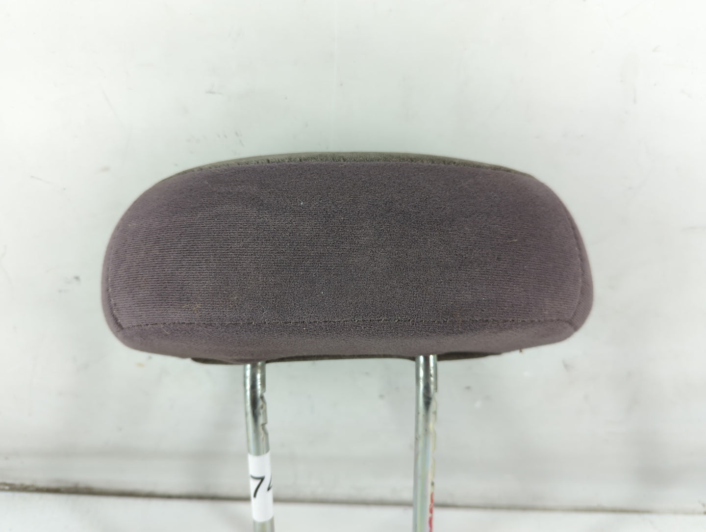 2003-2005 Chrysler Pt Cruiser Headrest Head Rest Front Driver Passenger Seat Fits Fits 2003 2004 2005 OEM Used Auto Parts - 