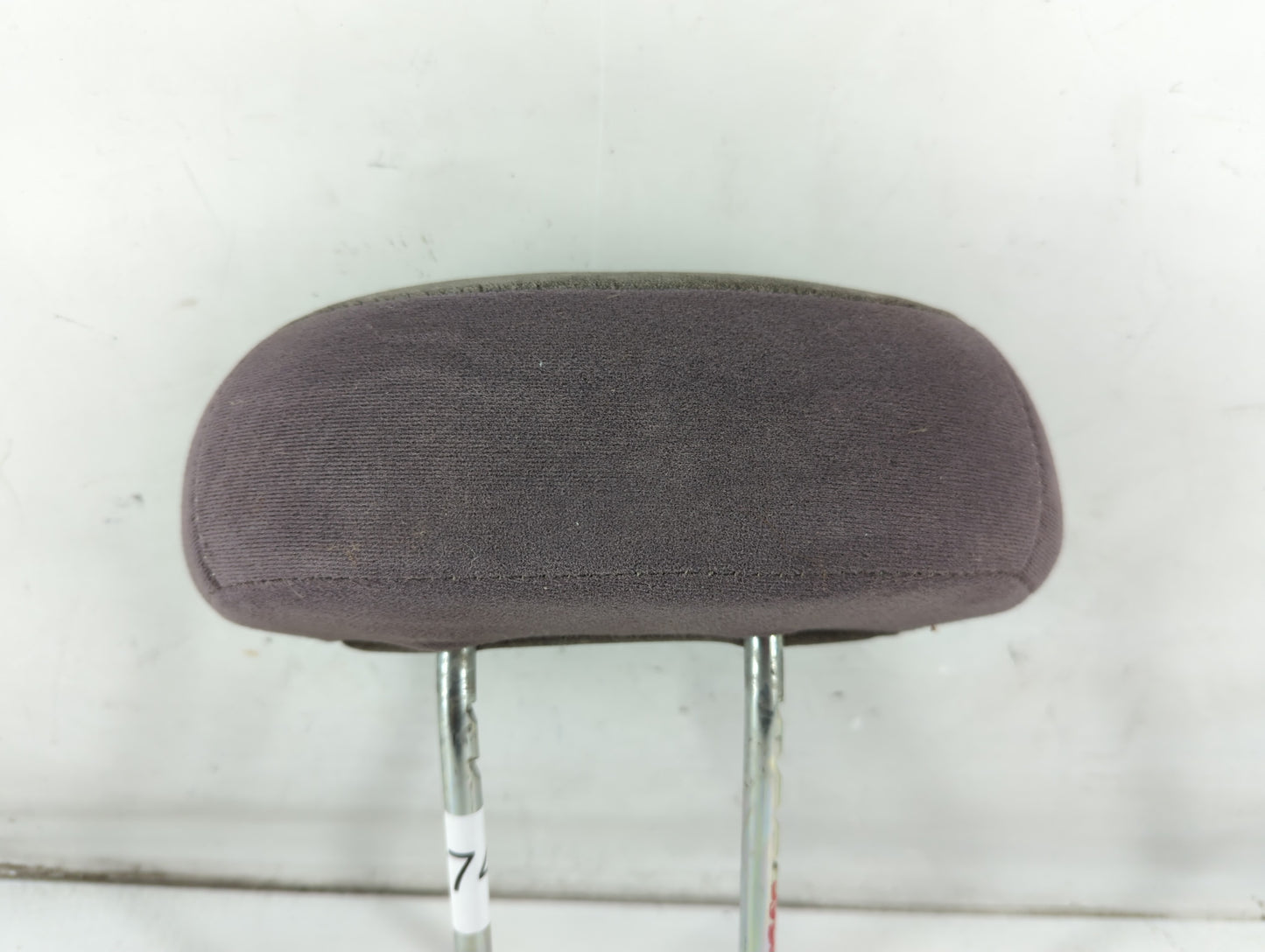 2003-2005 Chrysler Pt Cruiser Headrest Head Rest Front Driver Passenger Seat Fits Fits 2003 2004 2005 OEM Used Auto Parts - 