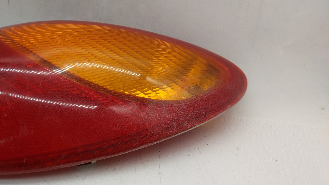 2001-2005 Chrysler Pt Cruiser Tail Light Assembly Passenger Right OEM P/N:05288742AE Fits Fits 2001 2002 2003 2004 2005 OEM 