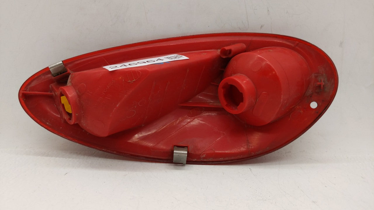 2001-2005 Chrysler Pt Cruiser Tail Light Assembly Passenger Right OEM P/N:05288742AE Fits Fits 2001 2002 2003 2004 2005 OEM 