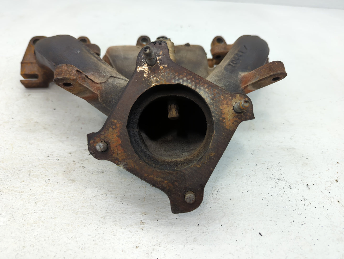 2003 Chrysler Pt Cruiser Turbocharger Exhaust Manifold With Turbo Charger - Oemusedautoparts1.com