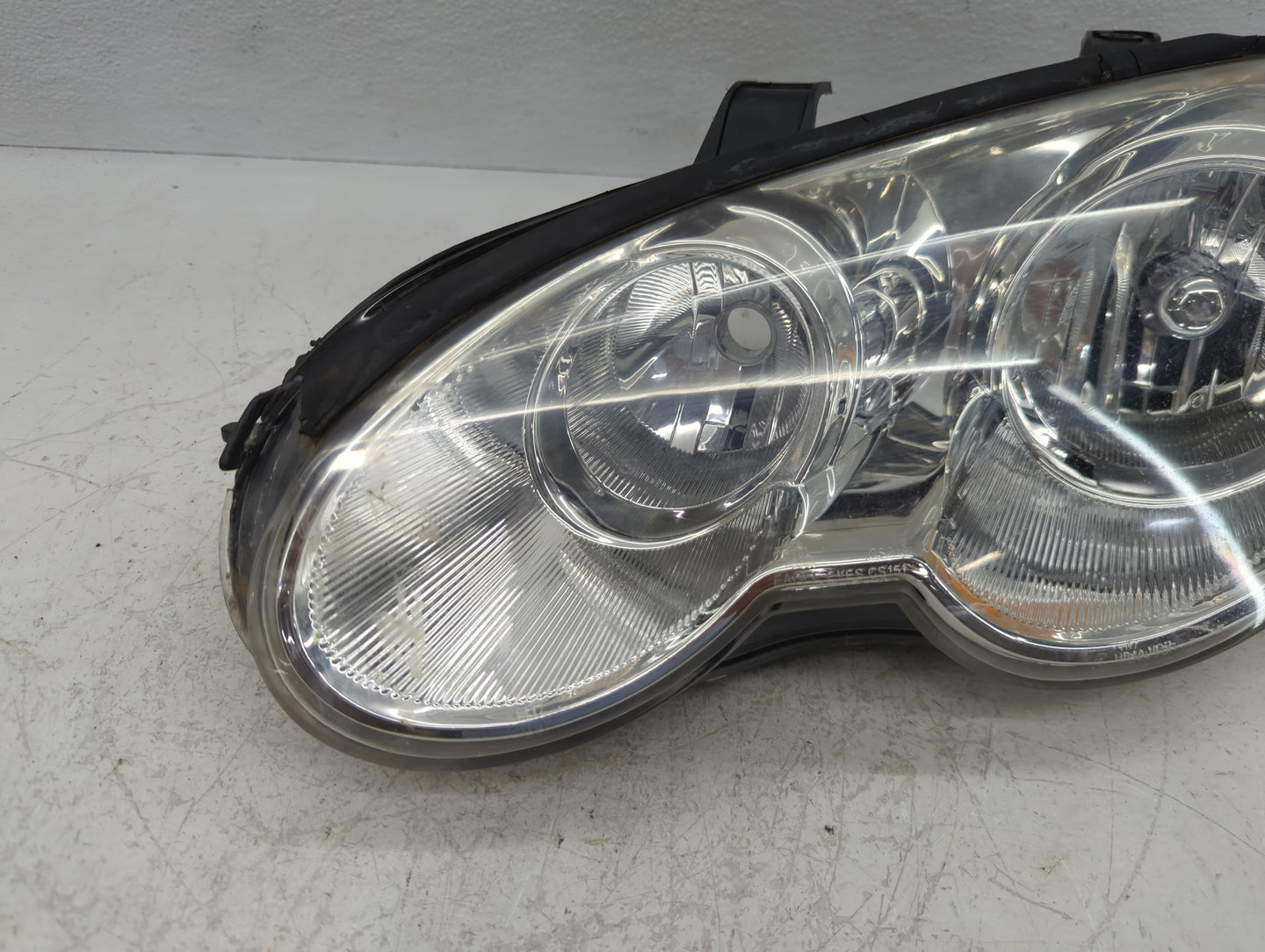 2003-2005 Chrysler Sebring Driver Left Oem Head Light Headlight Lamp - Oemusedautoparts1.com
