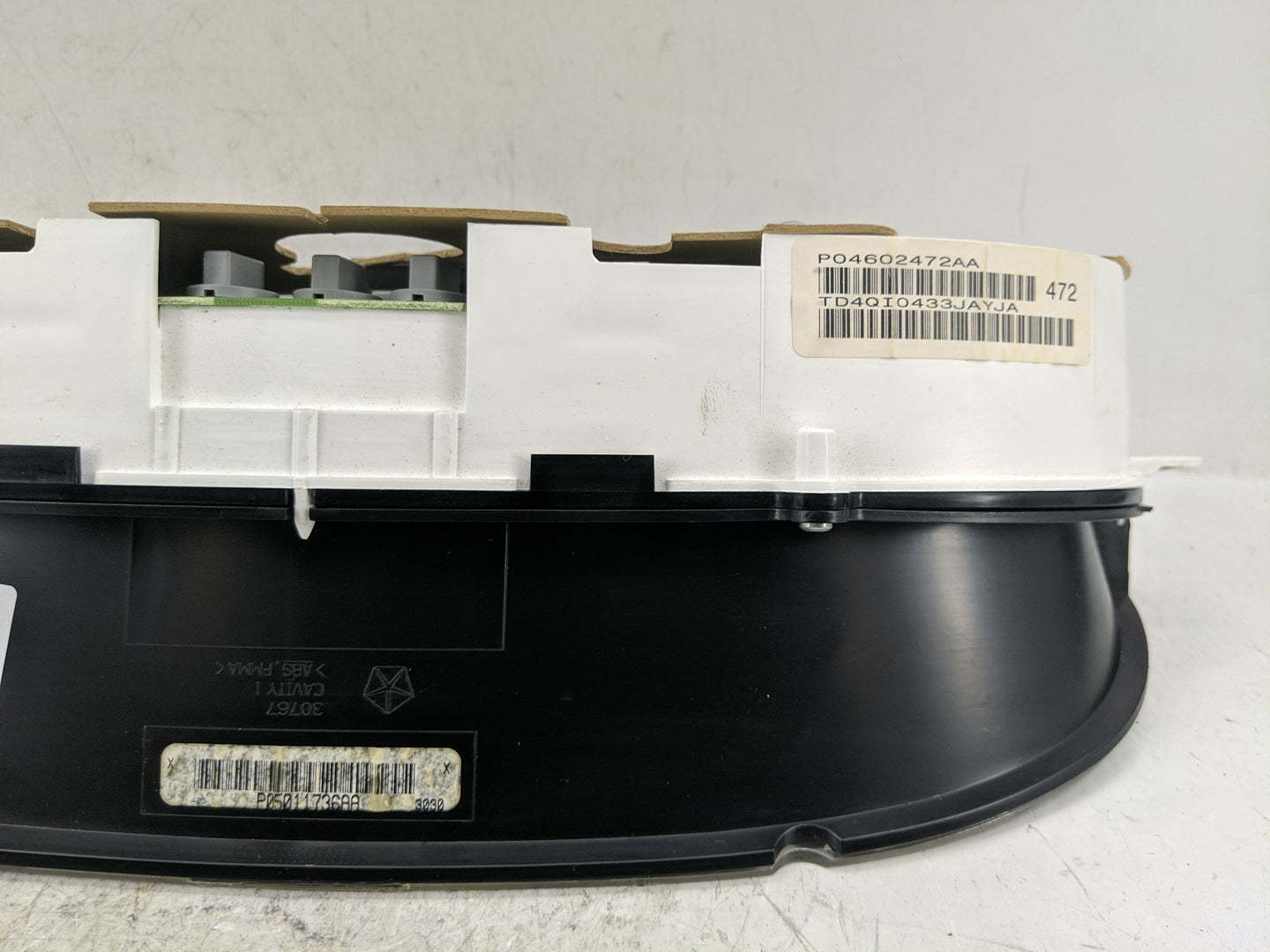 2004 Chrysler Sebring Instrument Cluster Speedometer Gauges P/N:TD4QI0433JAYJA P04602472AA Fits OEM Used Auto Parts - Oemuse