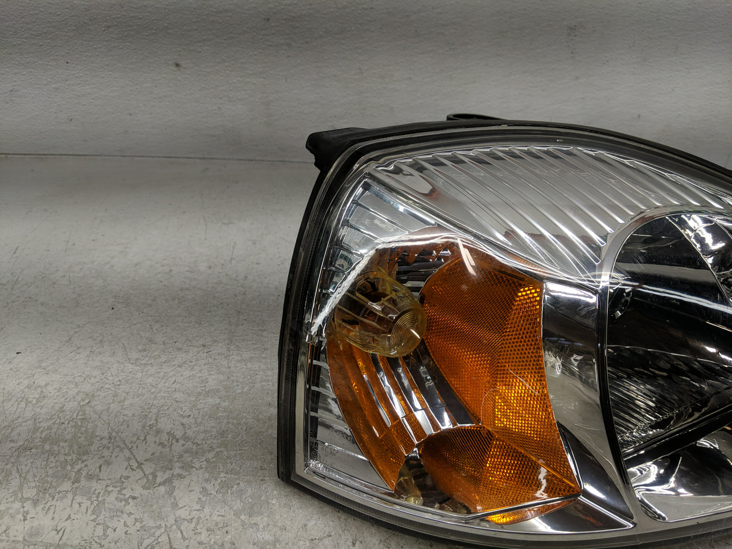 2003-2005 Chrysler Sebring Passenger Right Oem Head Light Headlight Lamp - Oemusedautoparts1.com