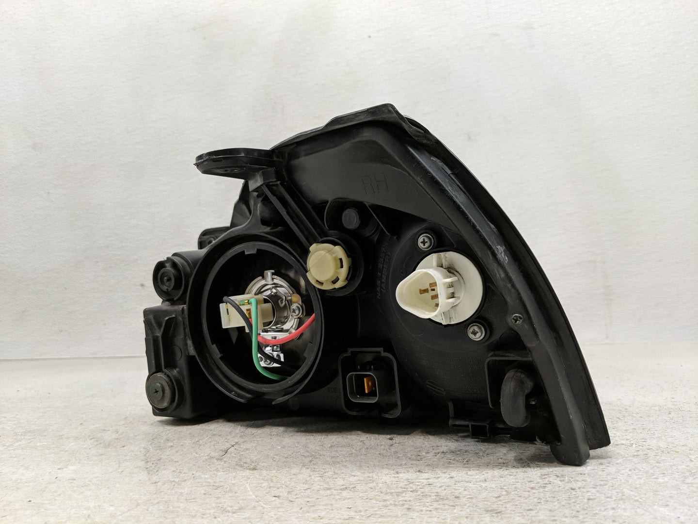 2003-2005 Chrysler Sebring Passenger Right Oem Head Light Headlight Lamp - Oemusedautoparts1.com