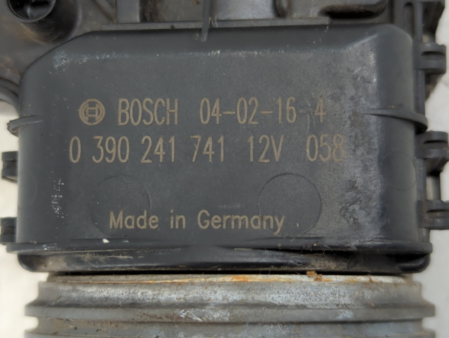 2004-2006 Chrysler Sebring Front Windshield Wiper Motor P/N:0 390 241 741 12V 058 Fits Fits 2004 2005 2006 OEM Used Auto Par