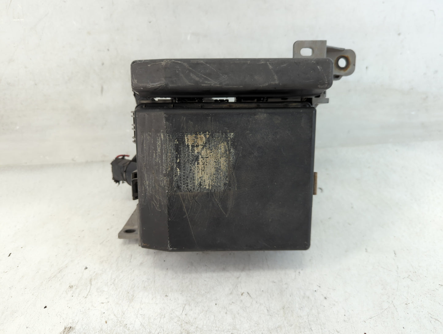 2003-2005 Chrysler Sebring Fusebox Fuse Box Panel Relay Module Fits Fits 2003 2004 2005 OEM Used Auto Parts - Oemusedautopar