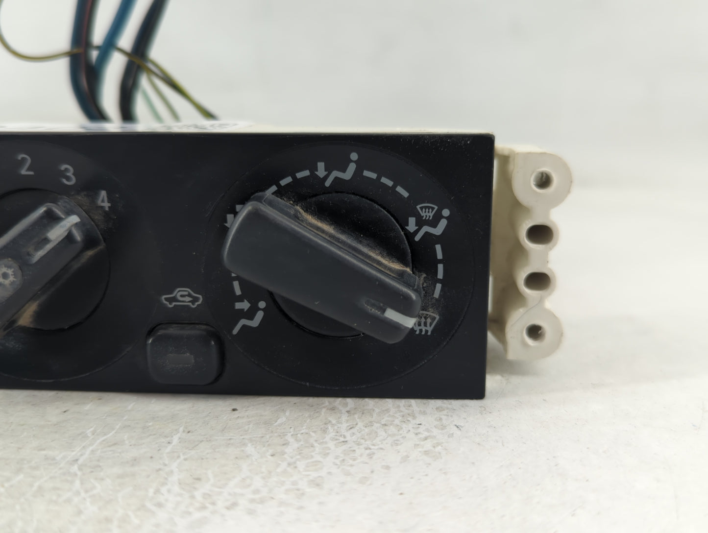 2003-2005 Chrysler Sebring Climate Control Module Temperature AC/Heater Replacement Fits Fits 2003 2004 2005 OEM Used Auto P
