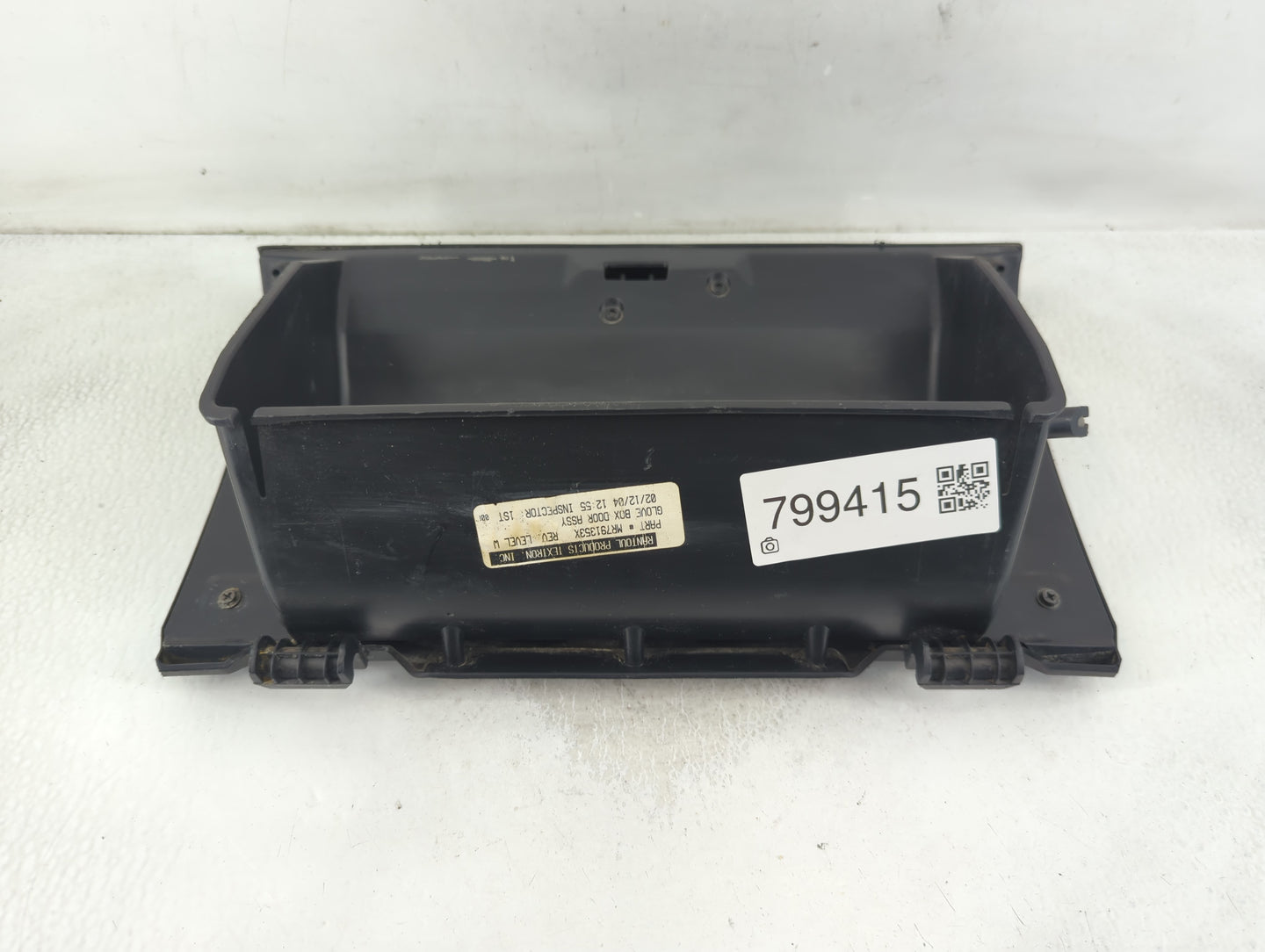 2004 Chrysler Sebring Passenger Glove Box Door Storage Compartment - Oemusedautoparts1.com
