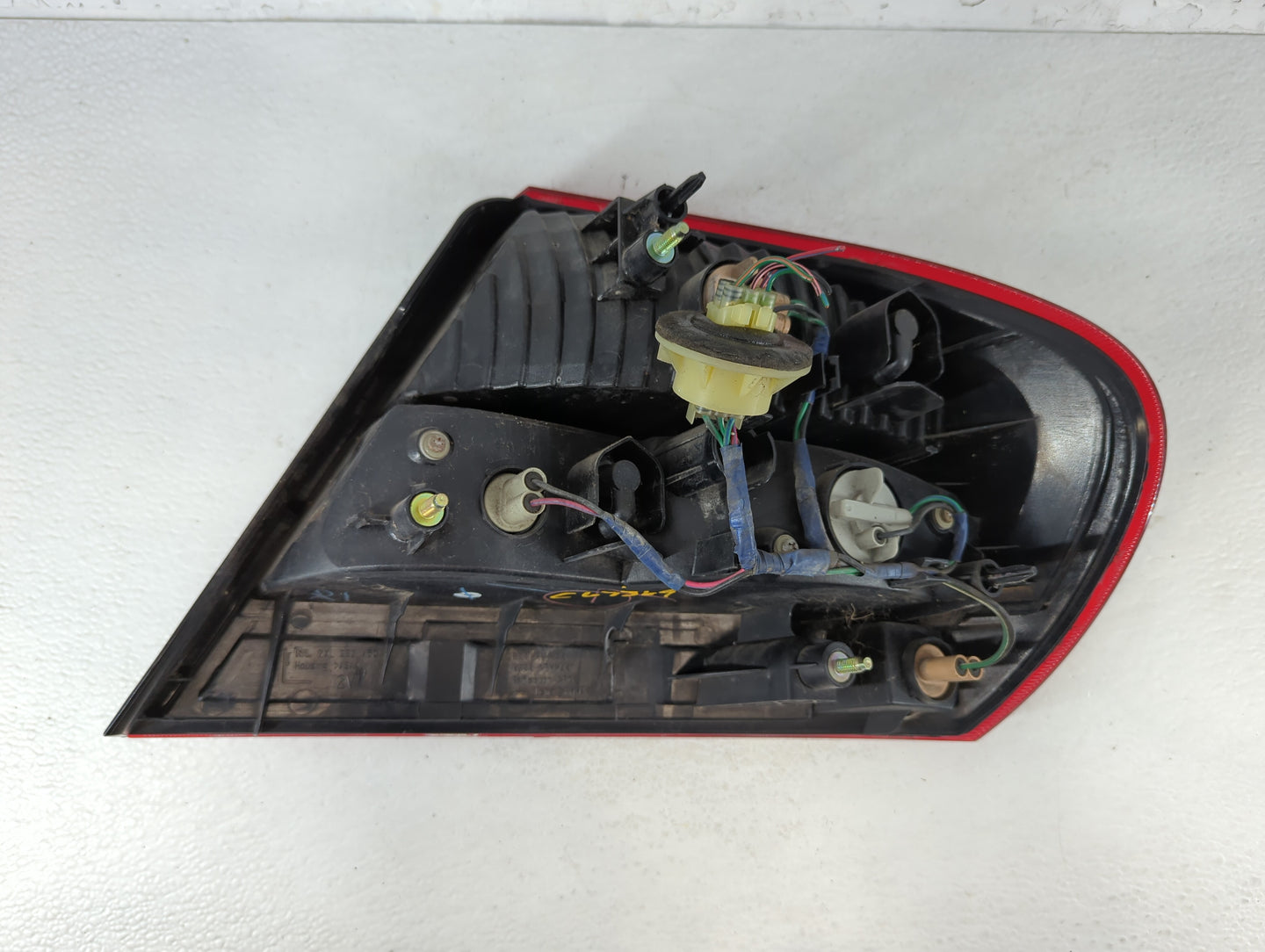 2003-2005 Chrysler Sebring Tail Light Assembly Passenger Right OEM P/N:2XL 939 450 Fits Fits 2003 2004 2005 OEM Used Auto Pa