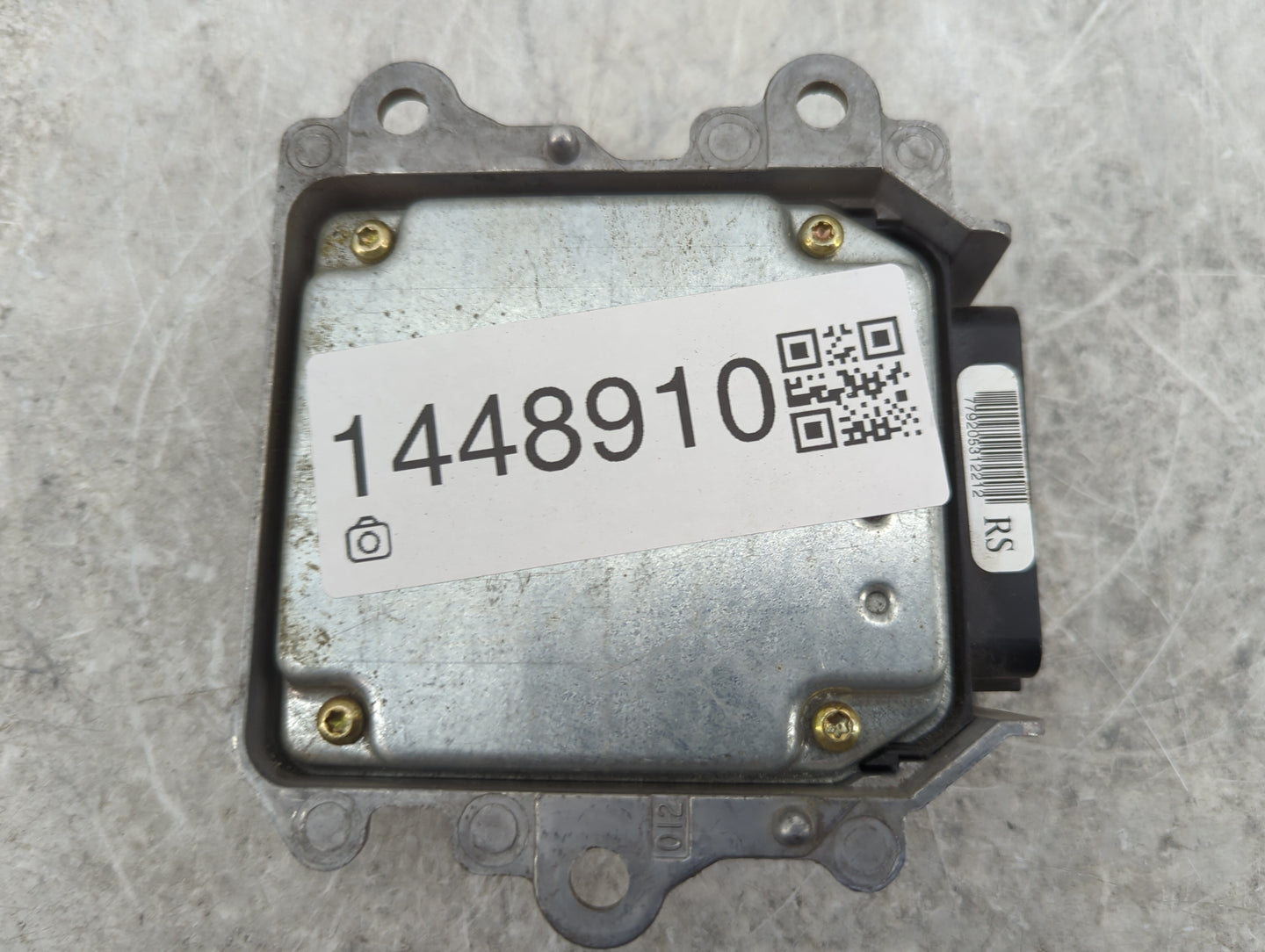 Chrysler Town And Country Srs Safety Restraint System Module - Oemusedautoparts1.com