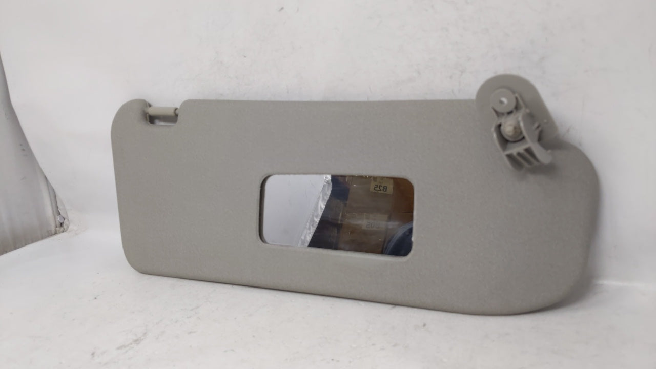 2004 Chevrolet Aveo Sun Visor Shade Replacement Passenger Right Mirror Fits OEM Used Auto Parts - Oemusedautoparts1.com