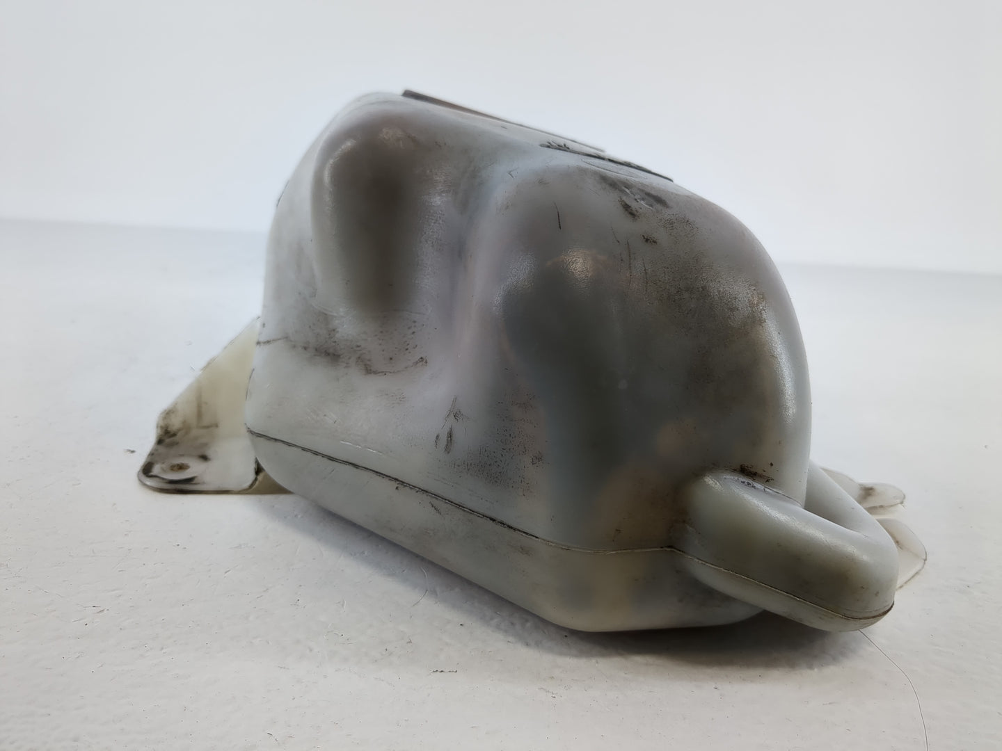 2004-2007 Dodge Caravan Windshield Washer Fluid Reservoir Bottle Oem - Oemusedautoparts1.com