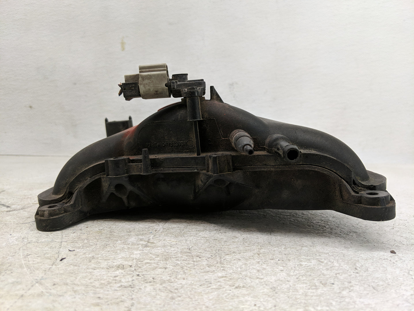 2004 Dodge Caravan Air Intake Manifold P/N:04781395 Fits OEM Used Auto Parts - Oemusedautoparts1.com