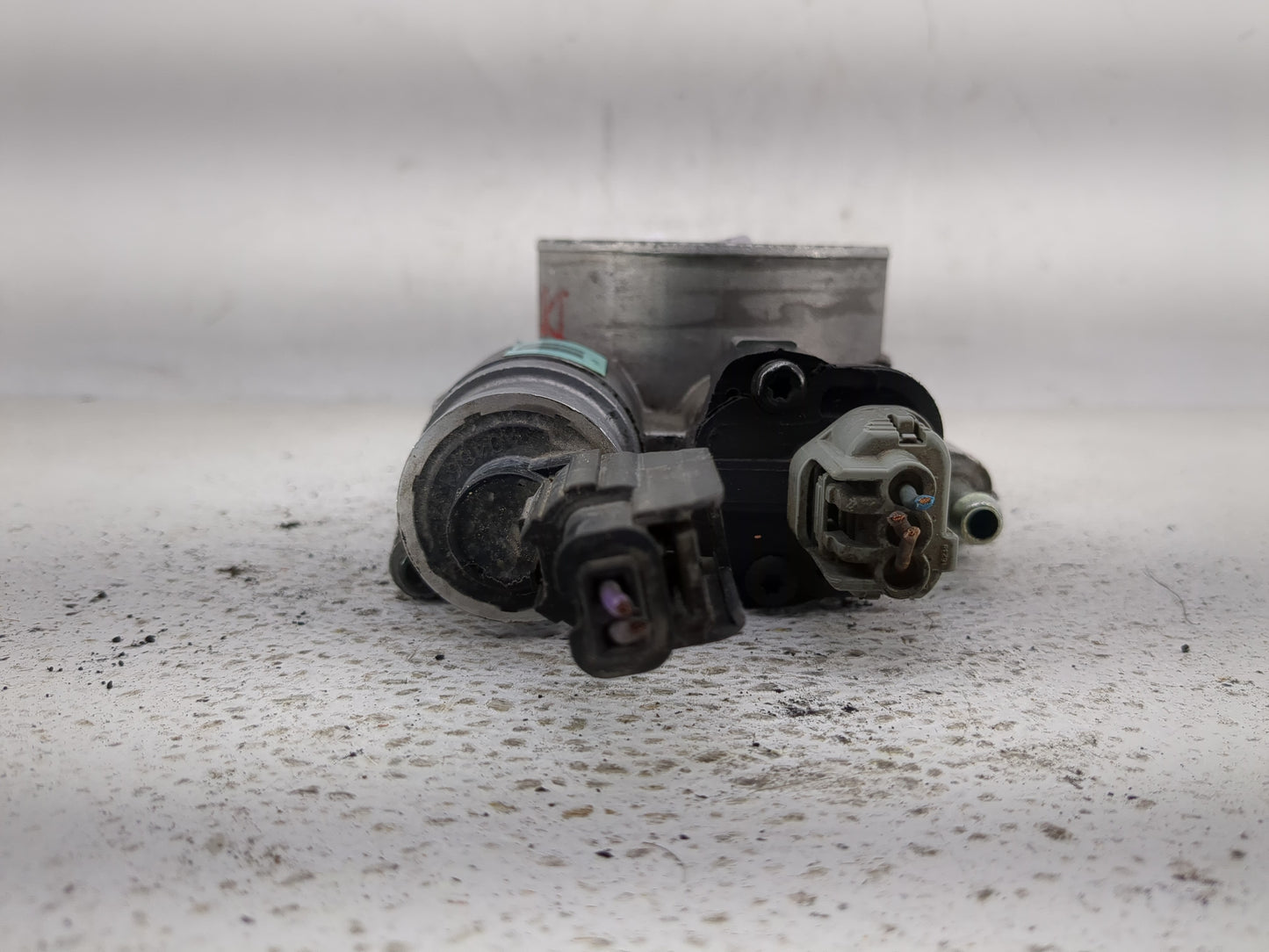 2003-2007 Dodge Caravan Throttle Body P/N:04861254AF Fits Fits 2003 2004 2005 2006 2007 OEM Used Auto Parts - Oemusedautopar