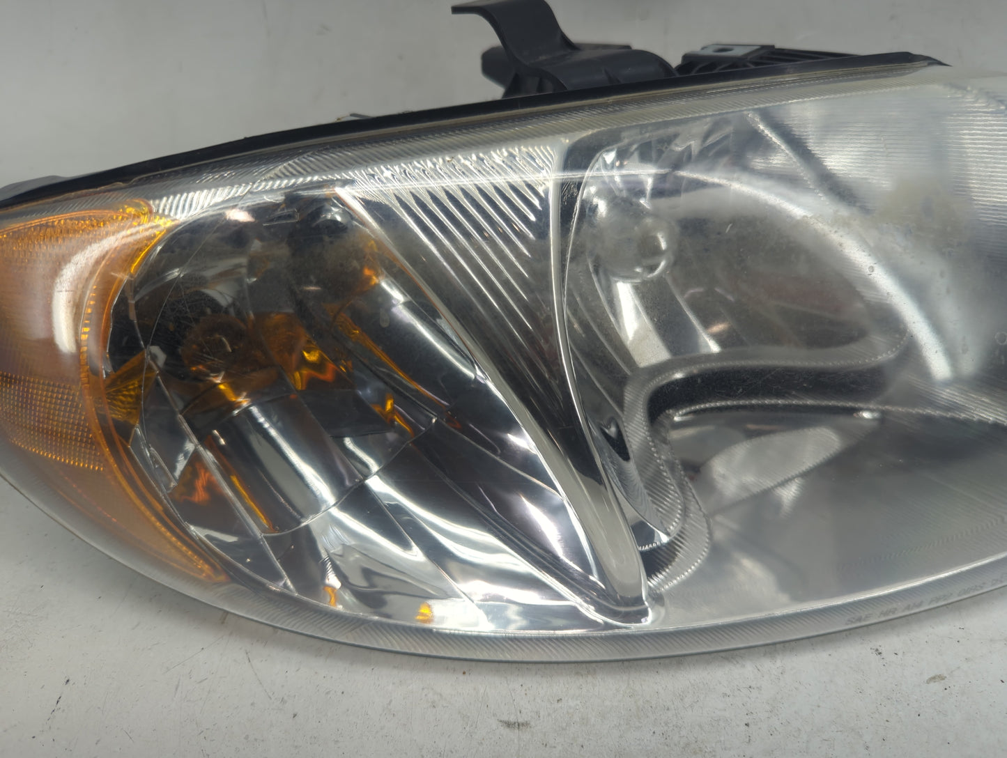 2001-2007 Dodge Caravan Passenger Right Oem Head Light Headlight Lamp - Oemusedautoparts1.com