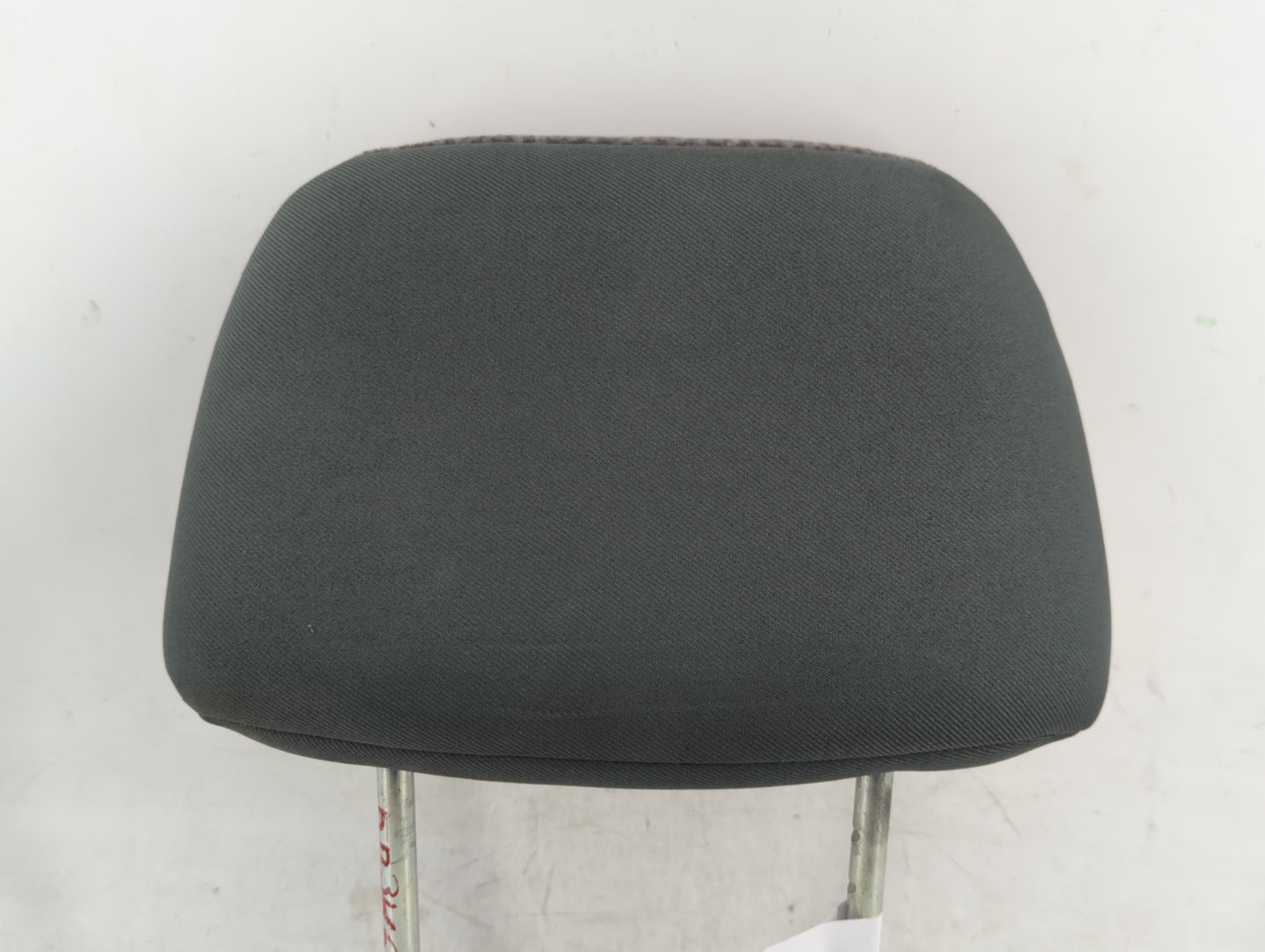 2004 Dodge Caravan Headrest Head Rest Rear Center Seat Fits OEM Used Auto Parts - Oemusedautoparts1.com