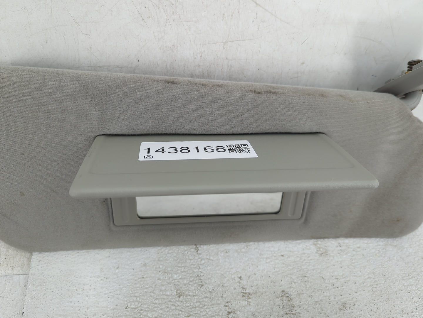 2004 Dodge Charger Sun Visor Shade Replacement Passenger Right Mirror Fits OEM Used Auto Parts - Oemusedautoparts1.com