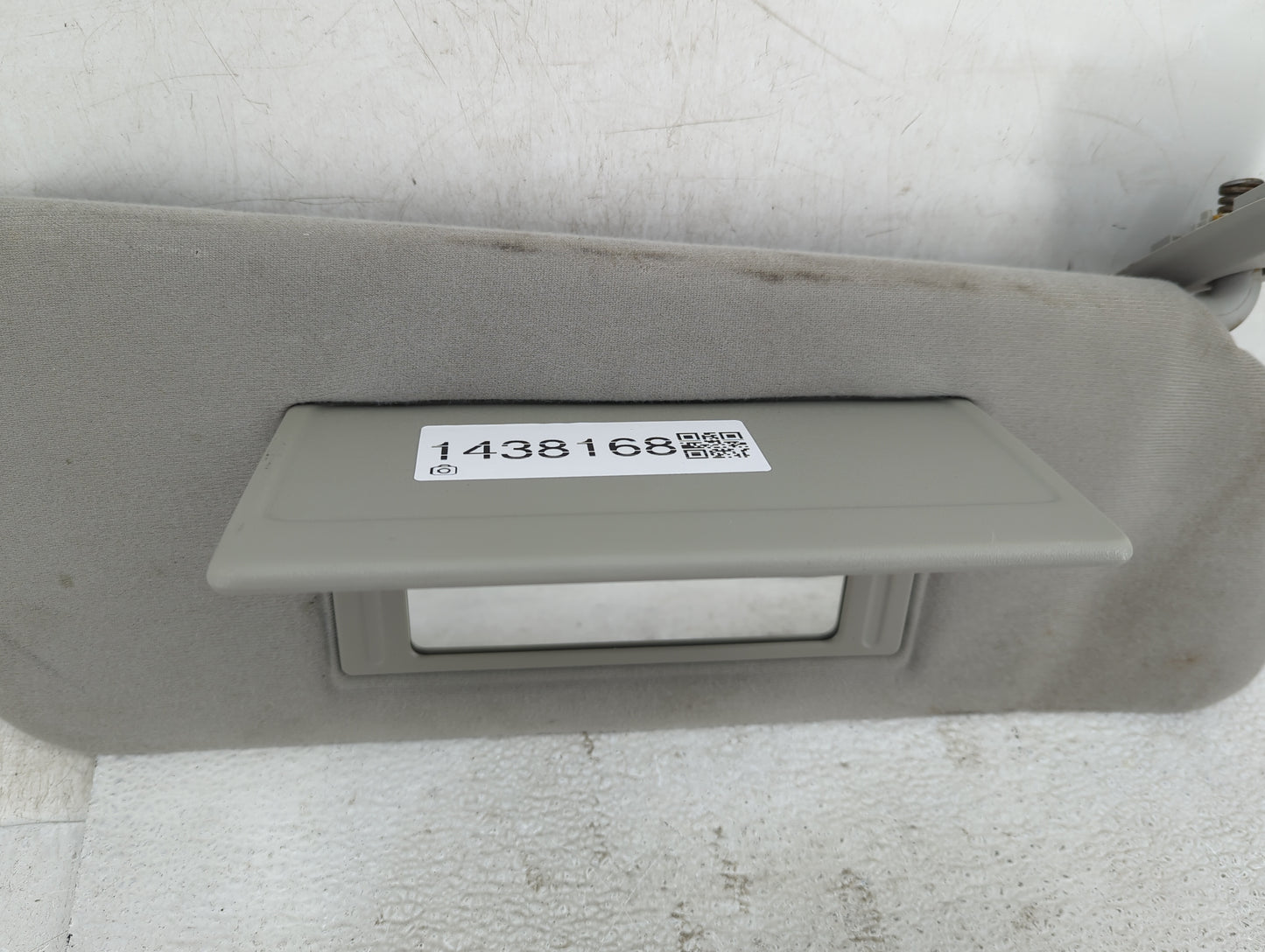 2004 Dodge Charger Sun Visor Shade Replacement Passenger Right Mirror Fits OEM Used Auto Parts - Oemusedautoparts1.com