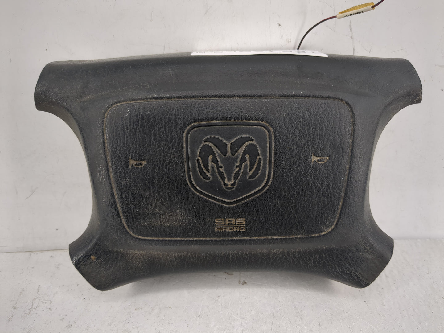 2002-2004 Dodge Dakota Air Bag Driver Left Steering Wheel Mounted Fits Fits 2001 2002 2003 2004 OEM Used Auto Parts - Oemuse