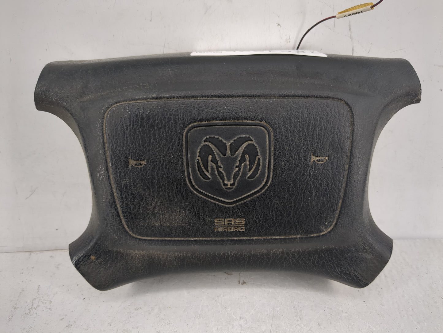 2002-2004 Dodge Dakota Air Bag Driver Left Steering Wheel Mounted Fits Fits 2001 2002 2003 2004 OEM Used Auto Parts - Oemuse
