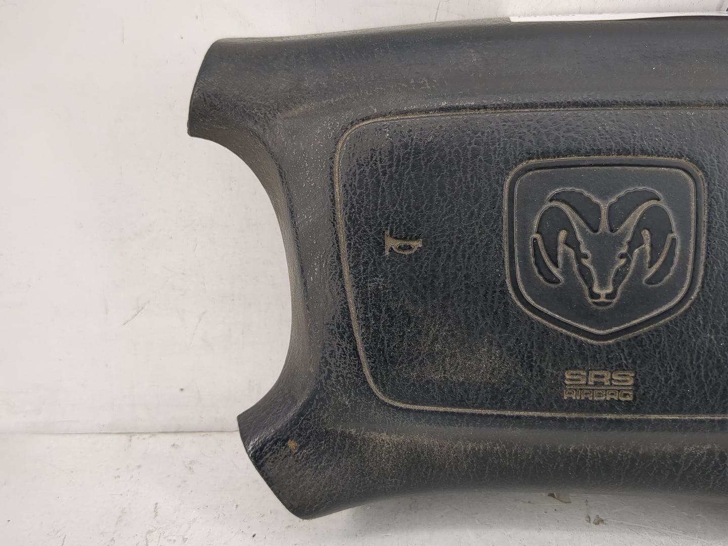 2002-2004 Dodge Dakota Air Bag Driver Left Steering Wheel Mounted Fits Fits 2001 2002 2003 2004 OEM Used Auto Parts - Oemuse