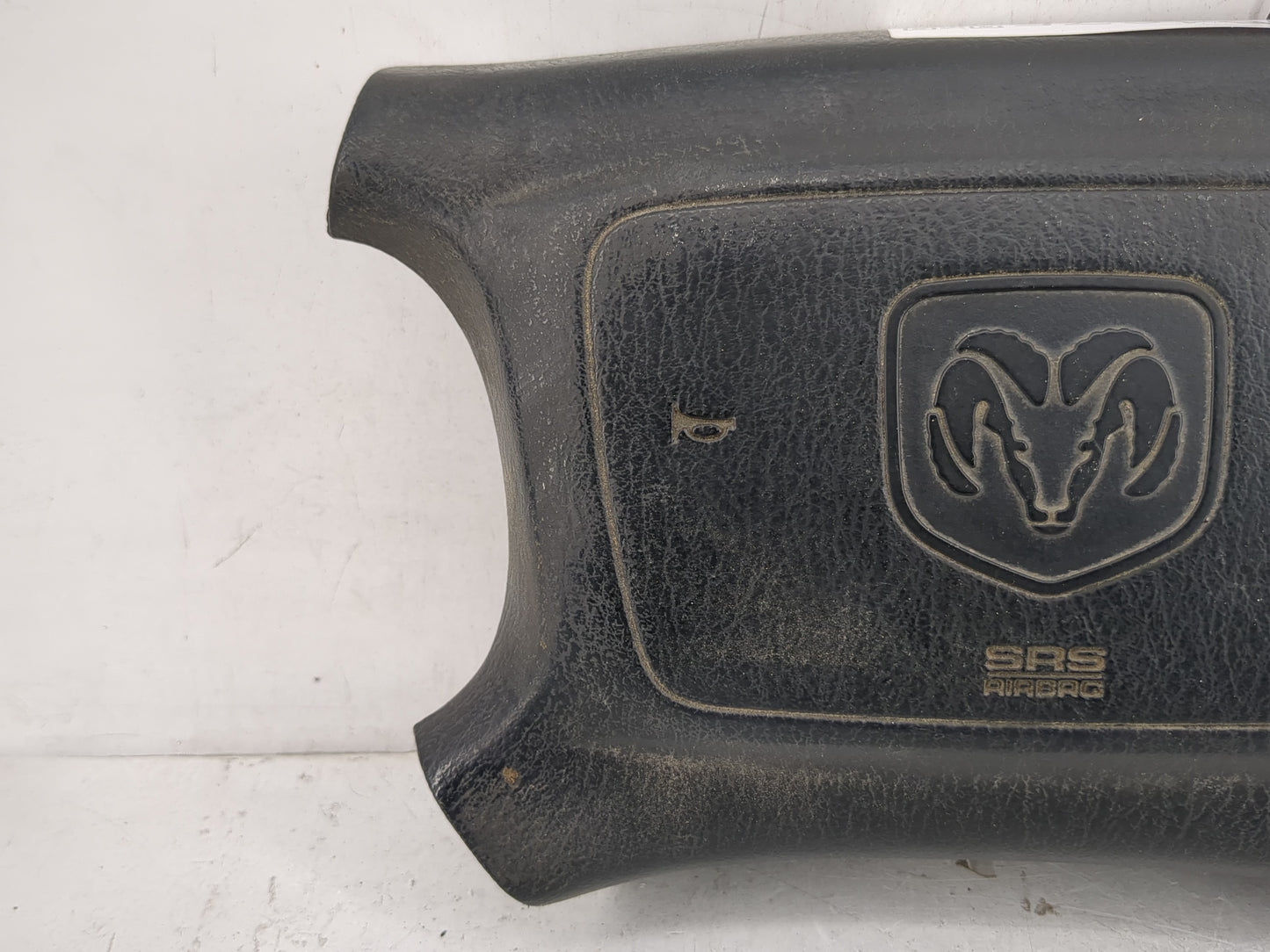 2002-2004 Dodge Dakota Air Bag Driver Left Steering Wheel Mounted Fits Fits 2001 2002 2003 2004 OEM Used Auto Parts - Oemuse