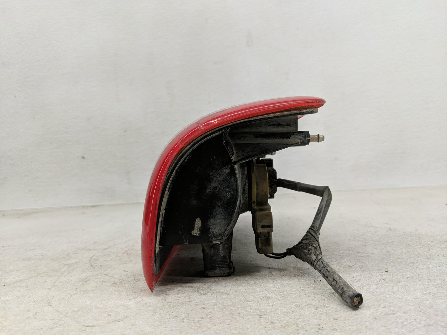 1997-2004 Dodge Dakota Tail Light Assembly Passenger Right OEM Fits Fits 1997 1998 1999 2000 2001 2002 2003 2004 OEM Used Au