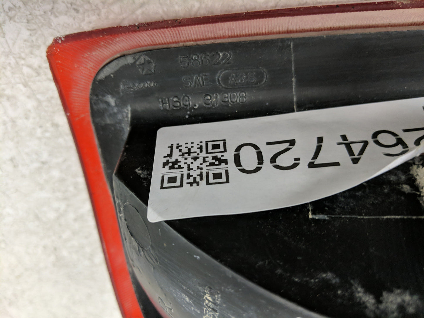 1997-2004 Dodge Dakota Tail Light Assembly Passenger Right OEM Fits Fits 1997 1998 1999 2000 2001 2002 2003 2004 OEM Used Au