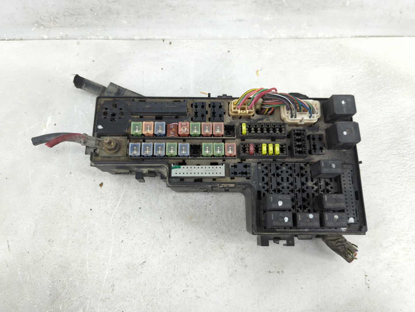 2004 Dodge Dakota Fusebox Fuse Box Panel Relay Module P/N:P56051062AA Fits OEM Used Auto Parts - Oemusedautoparts1.com